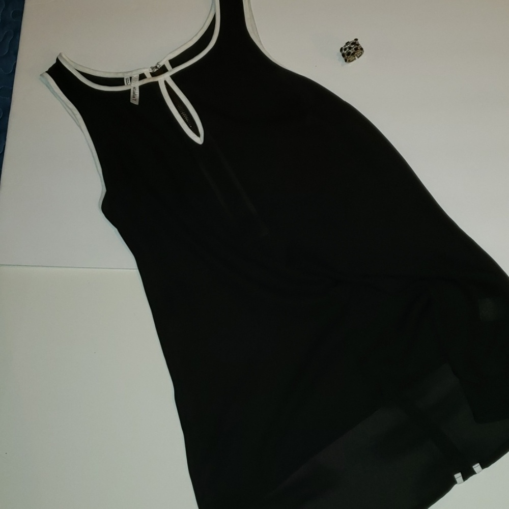 Studio Y silk black and white tank top